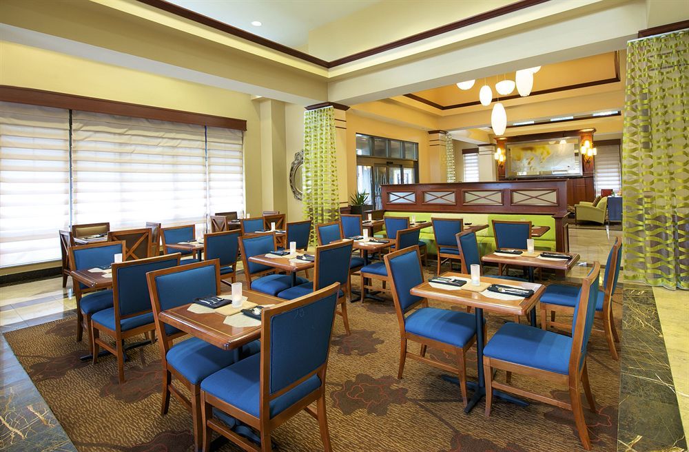Hilton Garden Inn Virginia Beach Town Center Buitenkant foto