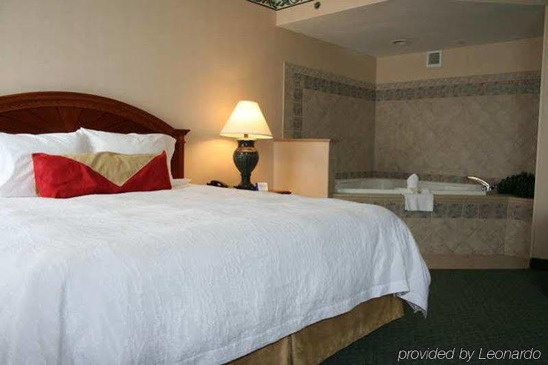Hilton Garden Inn Virginia Beach Town Center Buitenkant foto